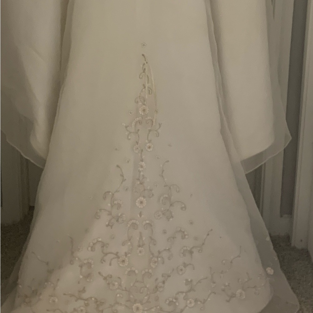 David's Bridal White Strapless Ruched Gown - Picture 8 of 10